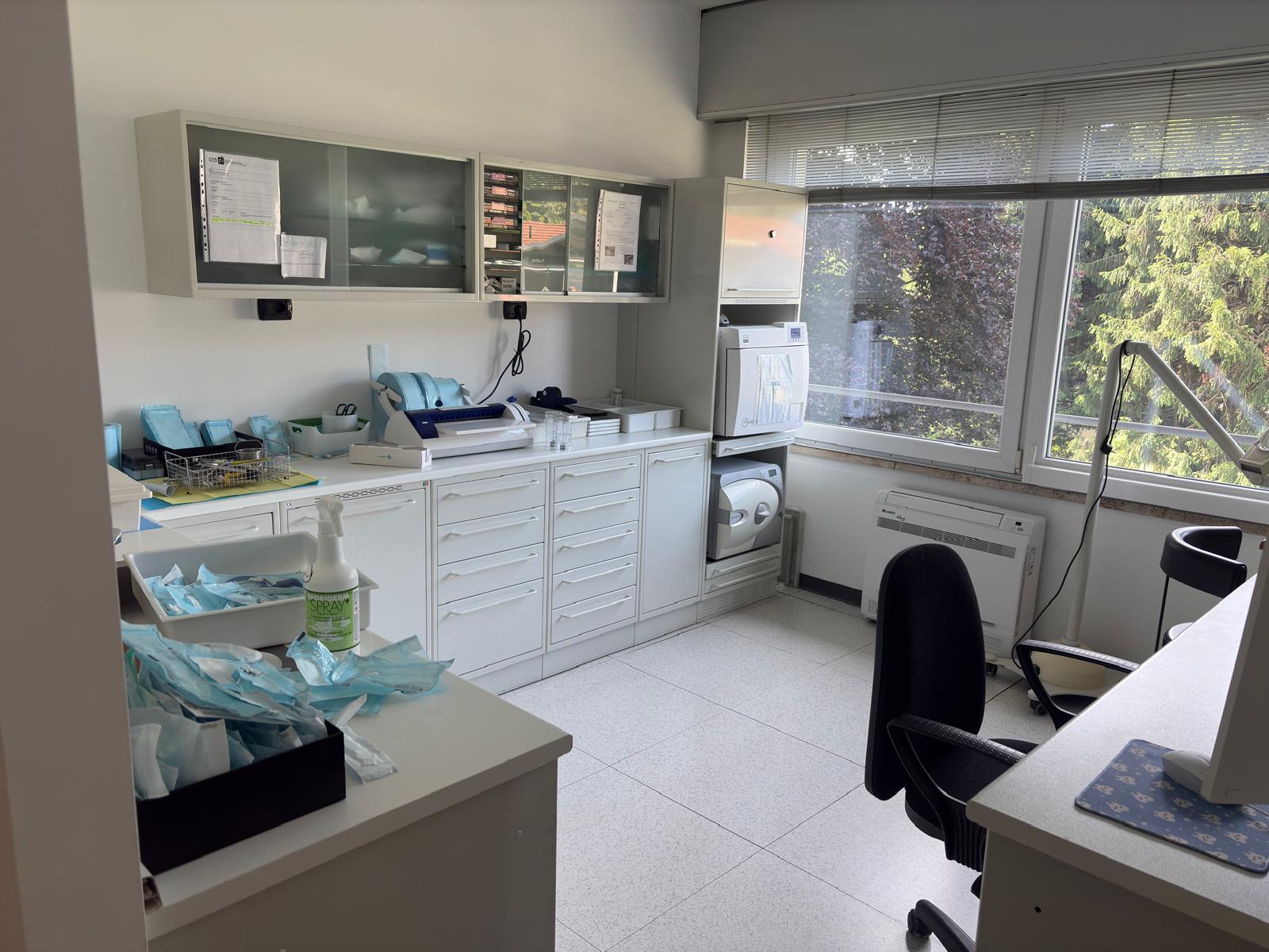 rimedi per mal di denti cosa fare impacco freddo e cura dentale